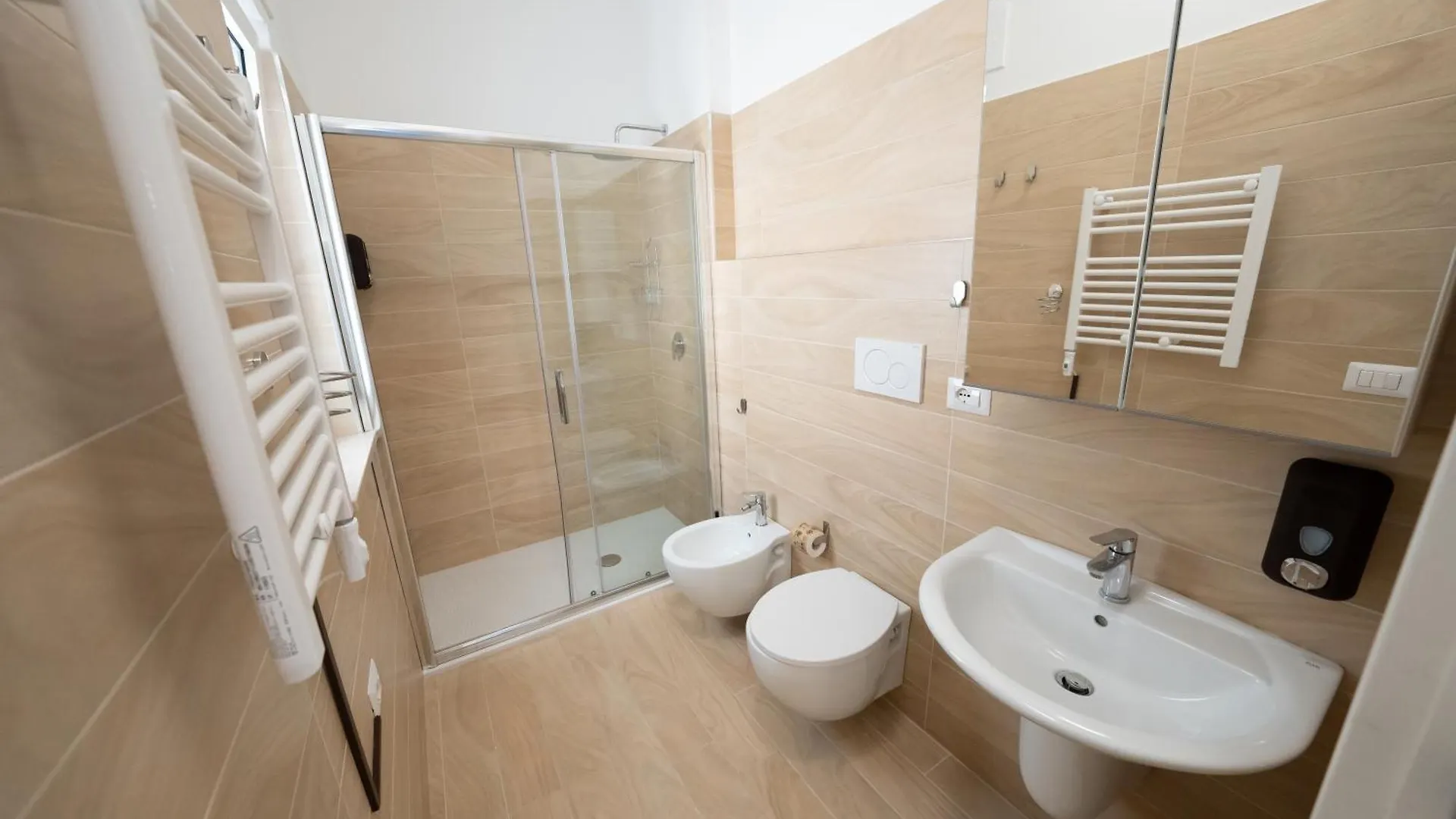 Hotel Palazzo Ennio Bari Pensjonat